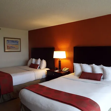 Ramada By Wyndham West Palm Beach Airport-2