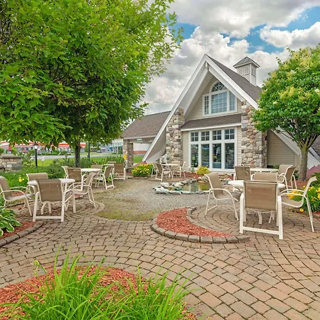 Best Western Plus Plattsburgh-3