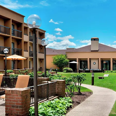Courtyard By Marriott Chicago Waukegan / Gurnee-3