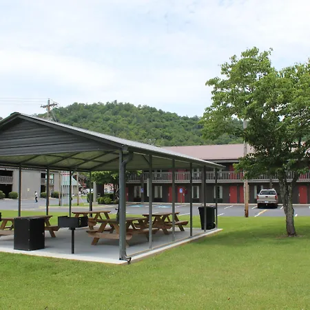 Great Smokies Inn - Cherokee-2