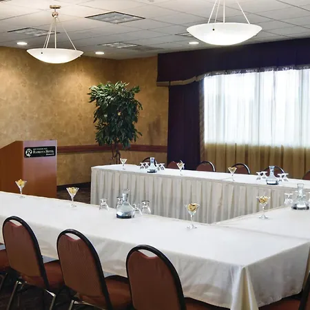 Bismarck Hotel And Conference Center-2