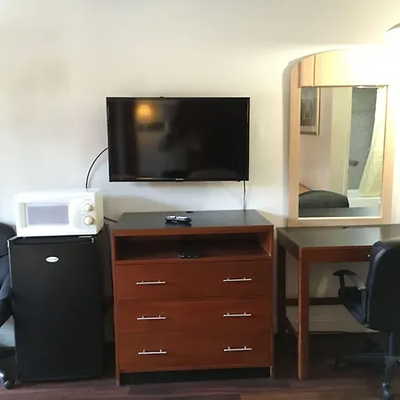 Riverside Inn & Suites-2