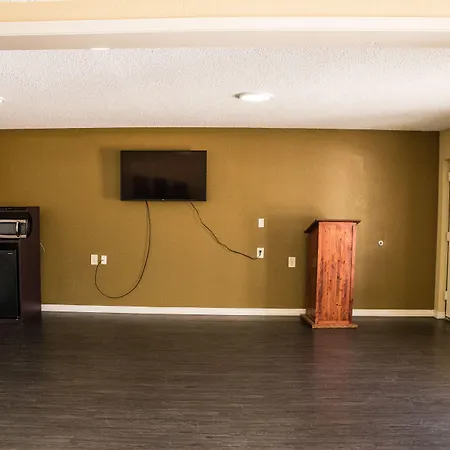 Mockingbird Inn & Suites-3