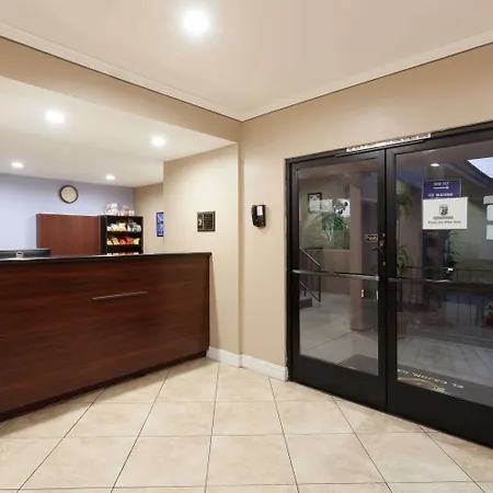 Super 8 By Wyndham El Cajon San Diego-2
