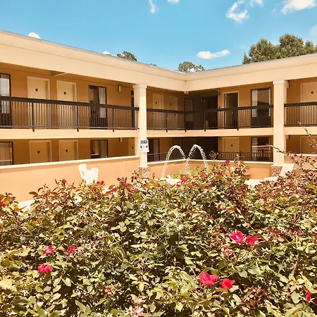 Quality Inn & Suites Conference Center Statesboro Historic District-2