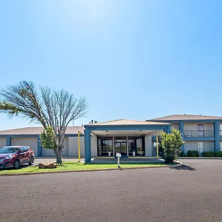 Quality Inn Plainview-3