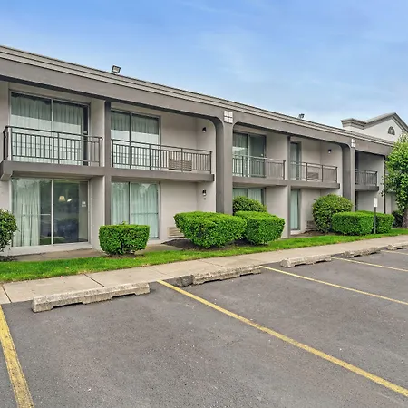 Red Carpet Inn & Suites-2