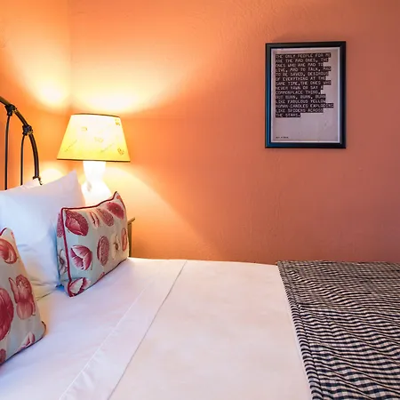 Hotel Boheme-2