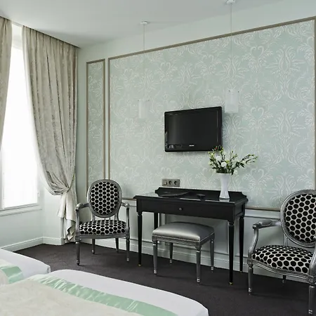 Hotel Saint-Petersbourg Opera & Spa-2