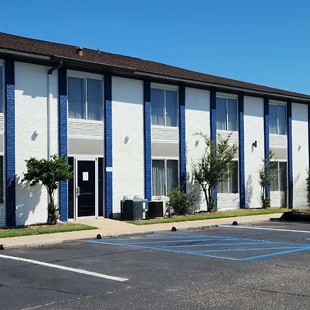 Americas Best Value Inn & Suites-Foley - Fully Renovated-3