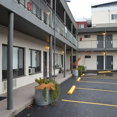The Grove West Seattle Inn-3