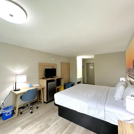 Days Inn By Wyndham Holland-3
