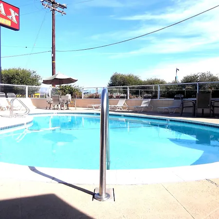 Relax Inn & Suites El Cajon-2