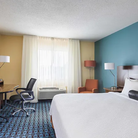 Fairfield Inn & Suites Holland-2