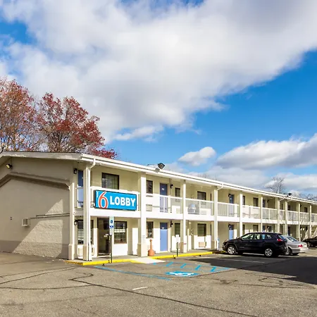 Motel 6 New Brunswick-2