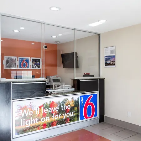Motel 6 New Brunswick-3