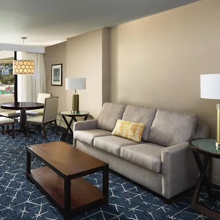 Sheraton Norfolk Waterside Hotel-3