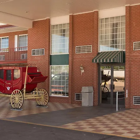 Travelodge By Wyndham Ogallala-3