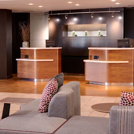Courtyard By Marriott St. Louis Downtown West-2