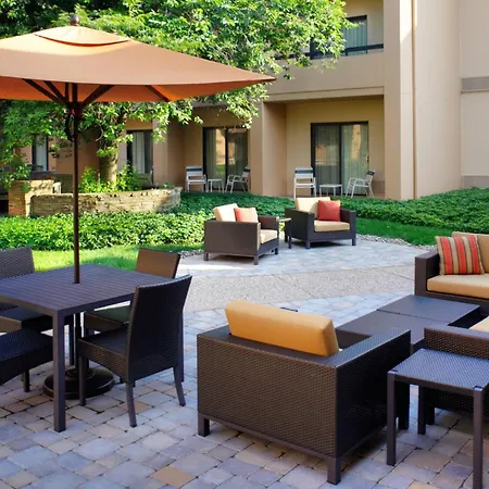 Courtyard By Marriott Lexington North-2