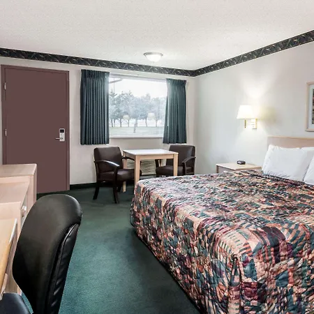 Knights Inn Ottawa-2