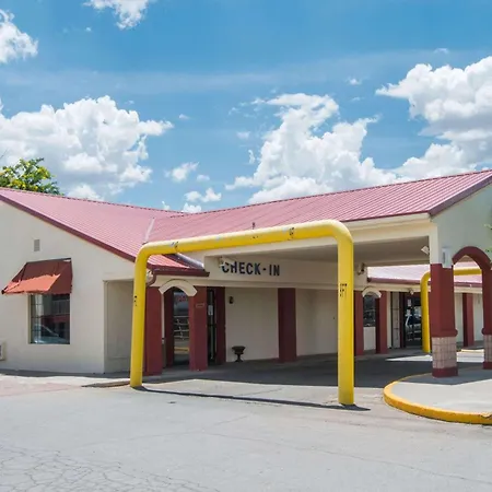 Days Inn By Wyndham Gallup-3