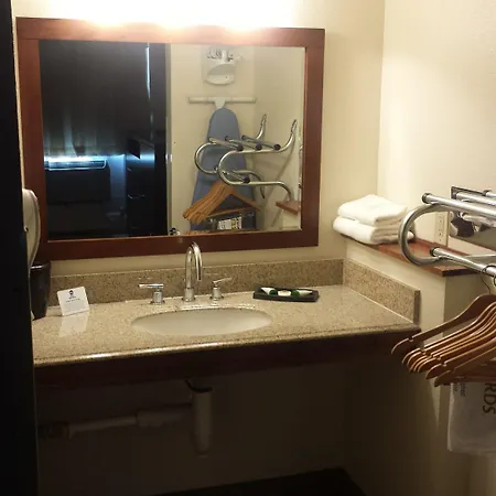 Best Western Pony Soldier Inn & Suites-3