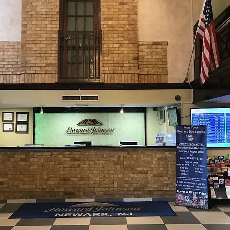 Howard Johnson By Wyndham Newark Airport-2