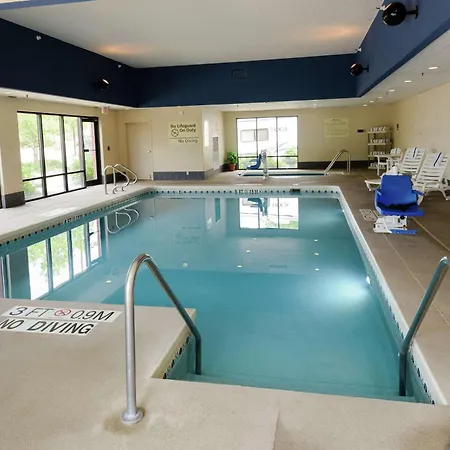 Hampton Inn Eau Claire-2