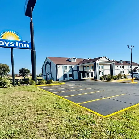 Days Inn By Wyndham Shawnee-2