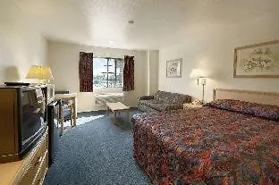 Days Inn By Wyndham Riverside Tyler Mall-3