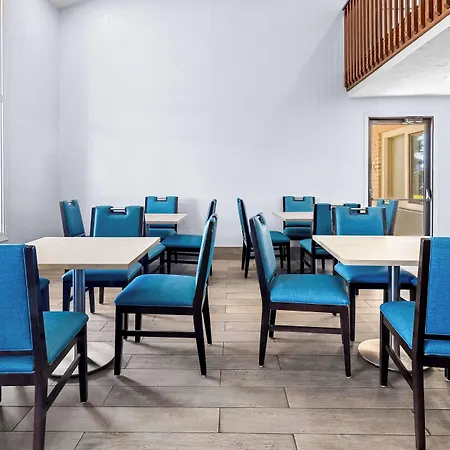 Surestay Plus By Best Western Beaumont-2