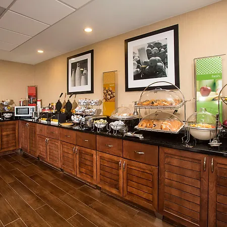 Hampton Inn Morehead City-3