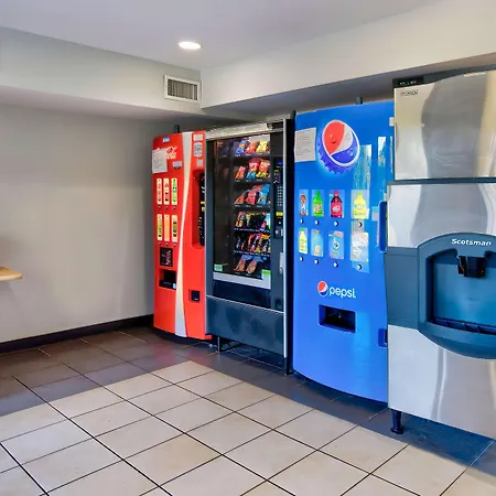 Motel 6 Virginia Beach-3