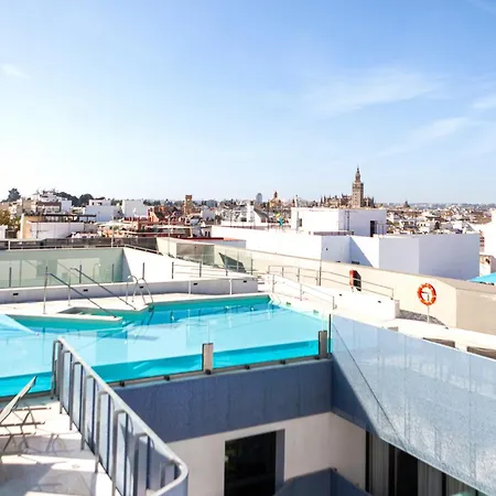 Hotel Macia Sevilla Kubb-2