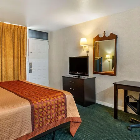 Rodeway Inn Clearwater-Largo-2