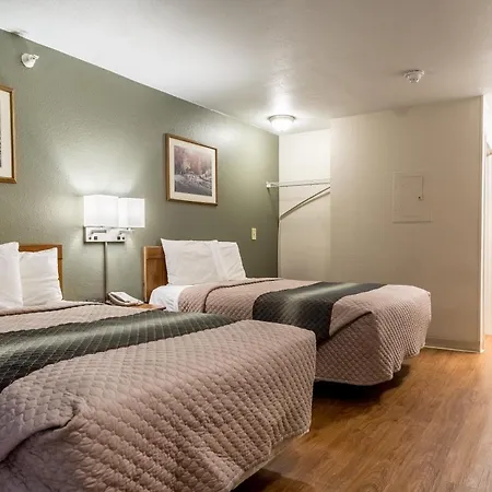 Hometowne Studios By Red Roof Denver - Lakewood West-3