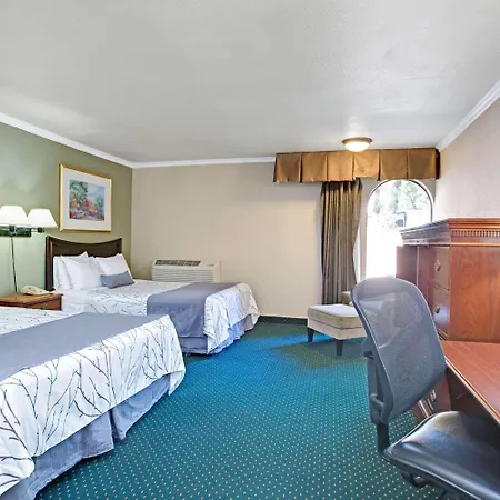 Days Inn By Wyndham San Jose Convention Center-3