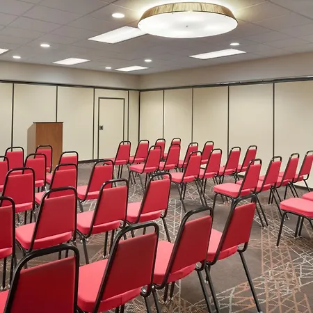 Ramada By Wyndham Beaver Falls-3