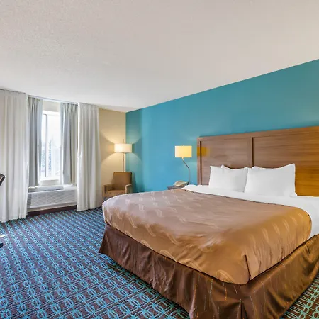 Quality Inn & Suites Sandusky-3