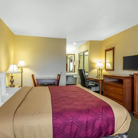 Econo Lodge Inn & Suites Riverside - Corona-2