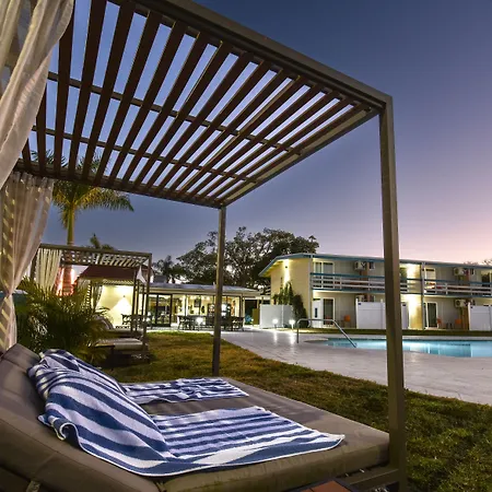 Golden Host Resort Sarasota-2