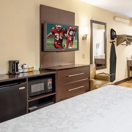 Red Roof Inn Plus+ Secaucus - Meadowlands-3