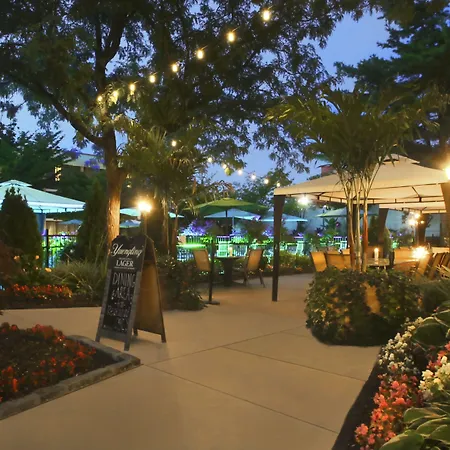 Holiday Inn Westbury-Long Island By Ihg-3