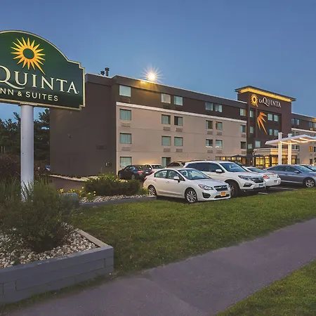 La Quinta Inn & Suites By Wyndham Portland Dt Maine Med-3