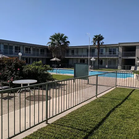 Days Inn By Wyndham Seguin Tx-3