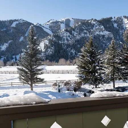 Best Western Tyrolean Lodge-3