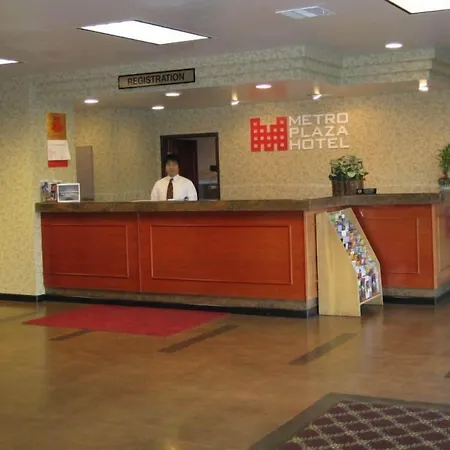 Metro Plaza Hotel-2