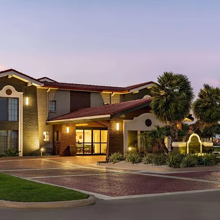 La Quinta Inn By Wyndham Victoria-3