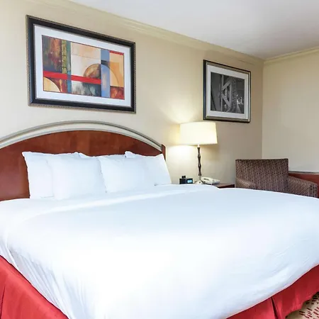 Doubletree By Hilton Hotel Grand Rapids Airport-3